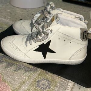 Brand New Golden Good MidStar Size 37